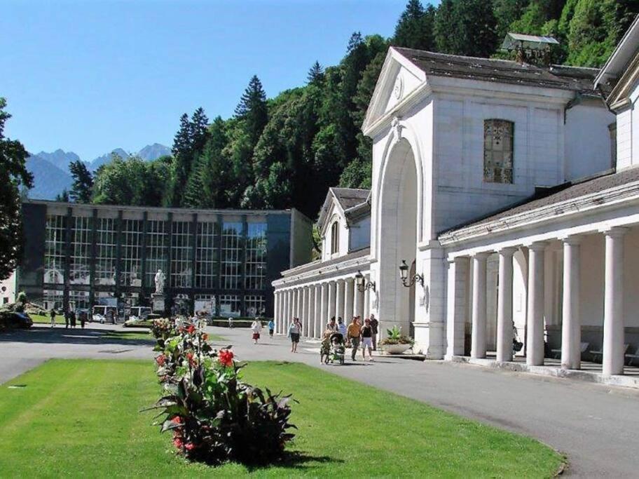Chez Louise, Appartement T3 A Deux Pas Du Centre Bagnères-de-Luchon Buitenkant foto