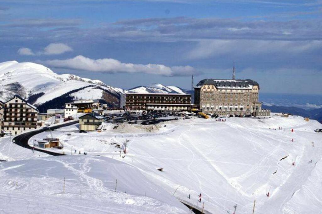 Chez Louise, Appartement T3 A Deux Pas Du Centre Bagnères-de-Luchon Buitenkant foto